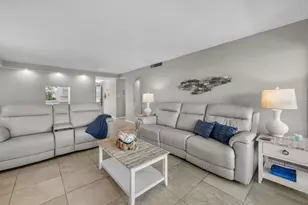 600 Sutton Pl, Longboat Key, FL 34228 - Photo 13