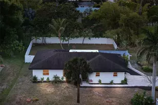 120 43rd St NW, Bradenton, FL 34209 - Photo 3