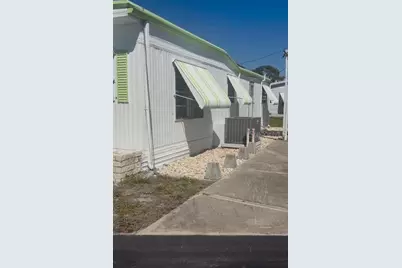 32 Siesta Circle W, Osprey, FL 34229 - Photo 3