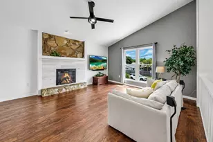 8096 Glenbrooke Ln, Sarasota, FL 34243 - Photo 29