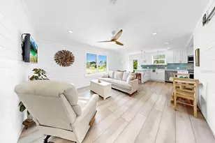 8096 Glenbrooke Ln, Sarasota, FL 34243 - Photo 15