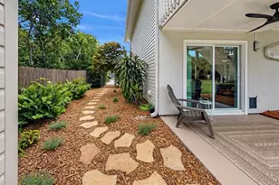 8096 Glenbrooke Ln, Sarasota, FL 34243 - Photo 53
