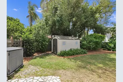 8096 Glenbrooke Lane, Sarasota, FL 34243 - Photo 57