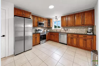 8096 Glenbrooke Lane, Sarasota, FL 34243 - Photo 39