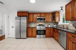 8096 Glenbrooke Ln, Sarasota, FL 34243 - Photo 39