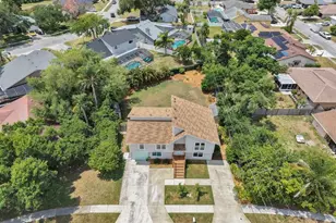 8096 Glenbrooke Ln, Sarasota, FL 34243 - Photo 61