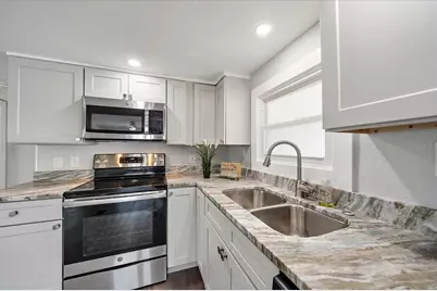 30 Flores Drive, Palmetto, FL 34221 - Photo 3