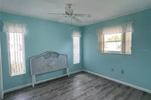 3603 Joyce Dr, Bradenton, FL 34208 - Photo 9