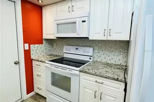 3603 Joyce Dr, Bradenton, FL 34208 - Photo 5