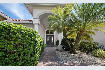8615 Woodbriar Drive, Sarasota, FL 34238 - Photo 7