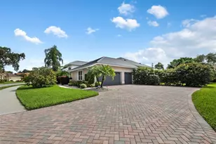 8615 Woodbriar Dr, Sarasota, FL 34238 - Photo 5