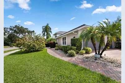 8615 Woodbriar Drive, Sarasota, FL 34238 - Photo 7