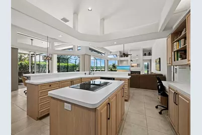 8615 Woodbriar Drive, Sarasota, FL 34238 - Photo 19