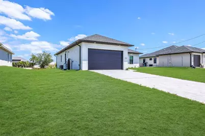 1721 NW 2nd Street, Cape Coral, FL 33993 - Photo 5