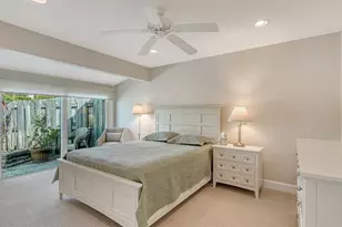 206 Hour Glass Way, Sarasota, FL 34242 - Photo 37
