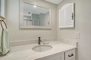 206 Hour Glass Way, Sarasota, FL 34242 - Photo 35