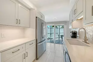 206 Hour Glass Way, Sarasota, FL 34242 - Photo 25