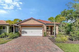 701 Maraviya Blvd, Nokomis, FL 34275 - Photo 1