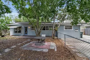 2317 2nd Ave E, Bradenton, FL 34208 - Photo 3