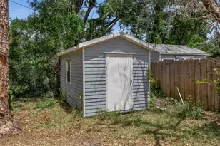 2317 2nd Ave E, Bradenton, FL 34208 - Photo 9