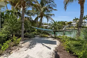 445 McKinley Dr, Sarasota, FL 34236 - Photo 77
