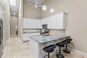 4601 Las Brisas Ln, Sarasota, FL 34238 - Photo 17