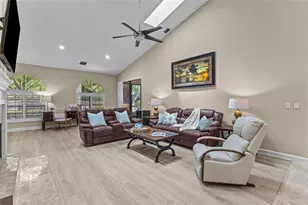 4601 Las Brisas Ln, Sarasota, FL 34238 - Photo 9