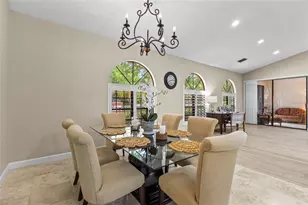 4601 Las Brisas Ln, Sarasota, FL 34238 - Photo 13