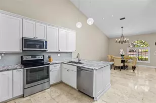 4601 Las Brisas Ln, Sarasota, FL 34238 - Photo 21