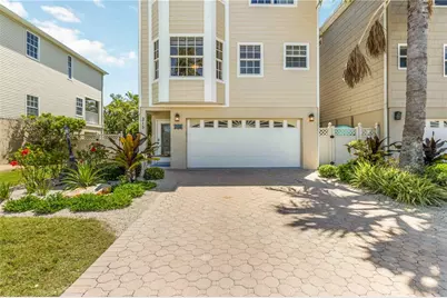 215 81st Street, Holmes Beach, FL 34217 - Photo 5