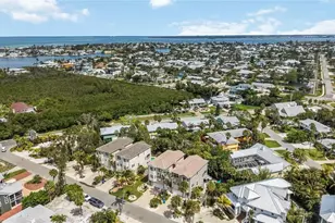 215 81st St, Holmes Beach, FL 34217 - Photo 61
