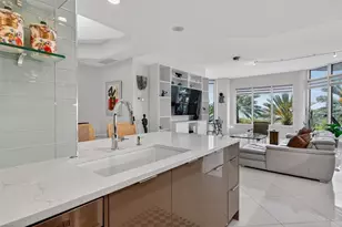 340 S Palm Ave, Sarasota, FL 34236 - Photo 19