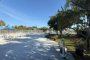6631 Renssalaer Dr, Bradenton, FL 34207 - Photo 33