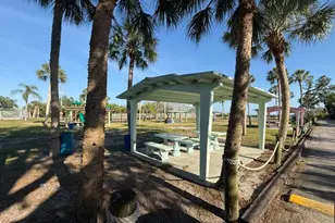 6631 Renssalaer Dr, Bradenton, FL 34207 - Photo 27