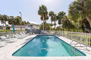 7294 Cloister Dr, Sarasota, FL 34231 - Photo 21