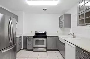 4003 Booth Pl, Sarasota, FL 34231 - Photo 5