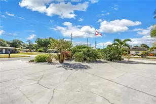 308 53rd St W, Bradenton, FL 34209 - Photo 5