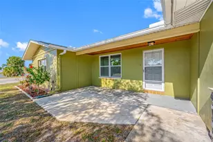 10400 Alice M Ct, Port Richey, FL 34668 - Photo 7