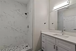 4330 Tyler Cir N, Saint Petersburg, FL 33709 - Photo 9