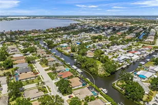 111 41st St NE, Bradenton, FL 34208 - Photo 3