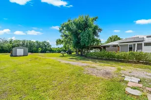 1821 Racimo Dr, Sarasota, FL 34240 - Photo 39