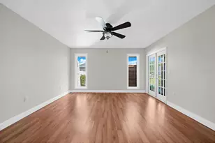 1821 Racimo Dr, Sarasota, FL 34240 - Photo 21