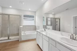 10421 Woodland Gdn Wy, Parrish, FL 34219 - Photo 17