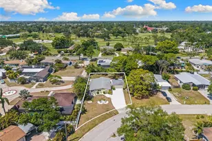 6916 Alderwood Dr, Sarasota, FL 34243 - Photo 39