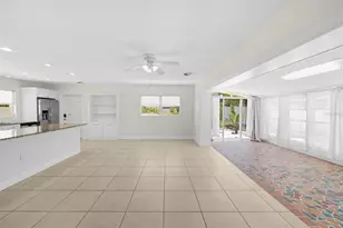 6916 Alderwood Dr, Sarasota, FL 34243 - Photo 13