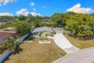 6916 Alderwood Dr, Sarasota, FL 34243 - Photo 37