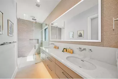 101 7th Street S, Bradenton Beach, FL 34217 - Photo 33