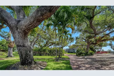 1249 S Basin Lane, Sarasota, FL 34242 - Photo 3