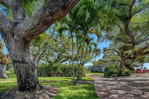 1249 S Basin Ln, Sarasota, FL 34242 - Photo 3