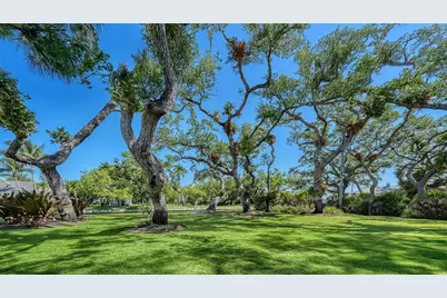 1249 S Basin Lane, Sarasota, FL 34242 - Photo 5